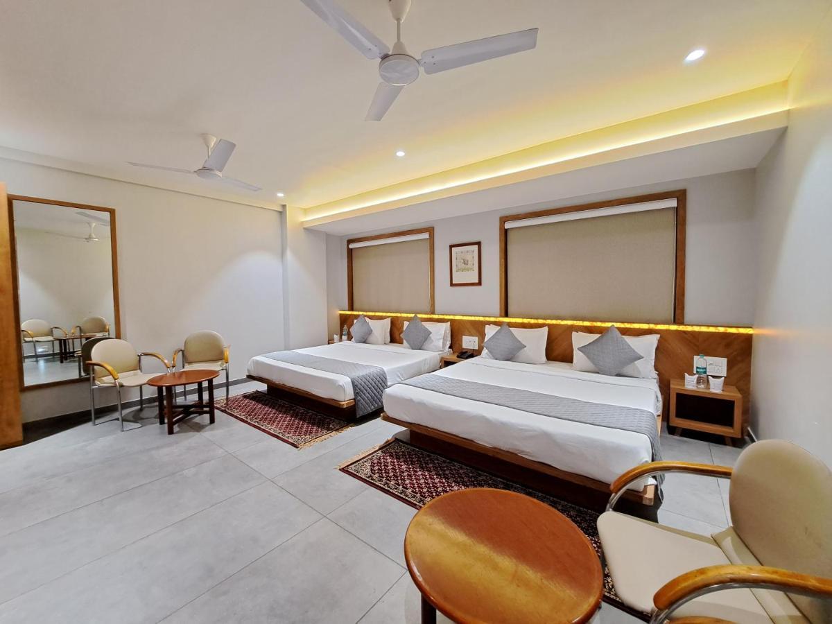 Hotel Om Somnāth Quarto foto