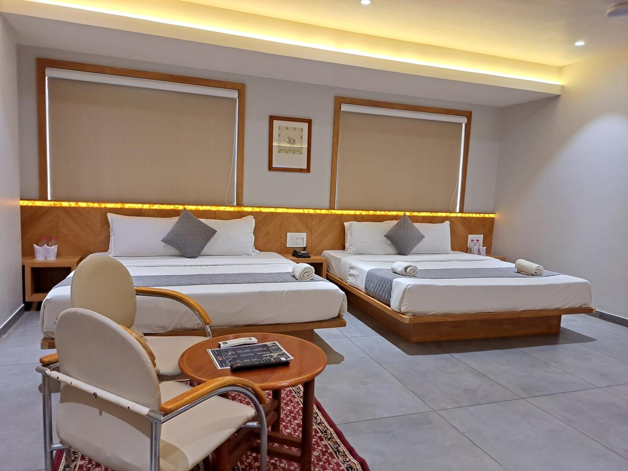 Hotel Om Somnāth Quarto foto